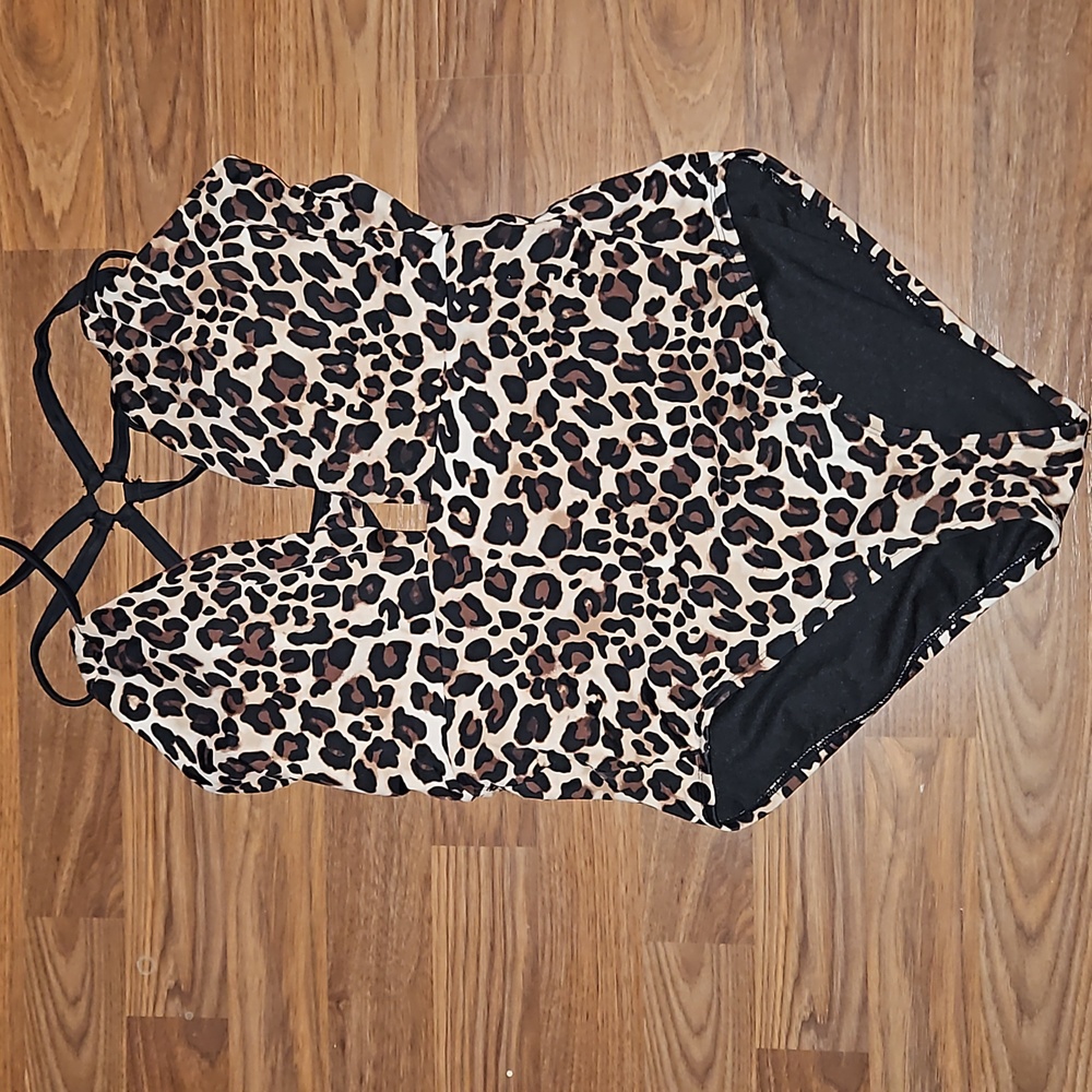 One piece Bathing suit